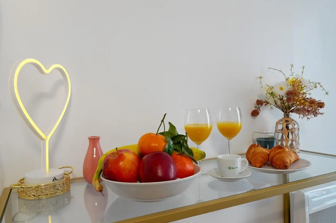 Apartament Cosy Renovated Studio In Heart Of Marais, Best Area To Discover In Paryż